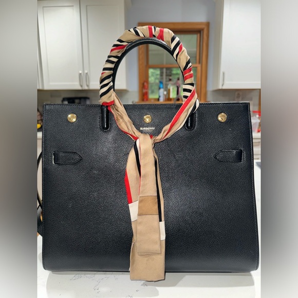 Burberry top handel satchel with Burberry scarf included - Picture 1 of 4